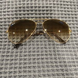 Large frame Ray-Ban aviators - brown gradient lenses. In great condition!
